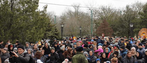 Residents of Kizlyar celebrate the "Maslenitsa" (Shrovetide). February 18, 2018. Photo: Kizlyar city administration http://mo-kizlyar.ru/informatsiya/novosti/4706-na-glavnoj-ploshchadi-kizlyara-ustroili-maslenichnyj-pir.html