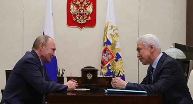 Vladimir Putin (left) meets with Vladimir Vasiliev. Photo: press service of the Administration of Russian President, http://kremlin.ru