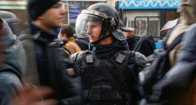 Law enforcers at the rally of Navalny's supporters. Photo: REUTERS/Sergei Karpukhin