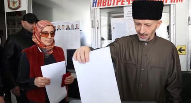 Mufti of Dagestan Ahmad Haji Afandi Abdulaev at Russian presidential election. Screenshot of the video by the user Novosti https://www.youtube.com/watch?v=4d6yablv8YQ