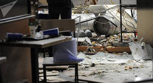 After the explosion in the Burger King Cafe in Yerevan. Photo Sputnik / Asatur Yesayants https://ru.armeniasputnik.am/incidents/20180403/11234762/vzryv-v-erevane-burger-king-okazhet-materialnuyu-pomoshch-ranennym.html