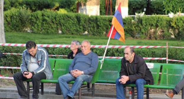 Participants of protest rally against Serzh Sargsyan, Yerevan, April 9, 2018. Photo by Tigran Petrosyan for the Caucasian Knot 