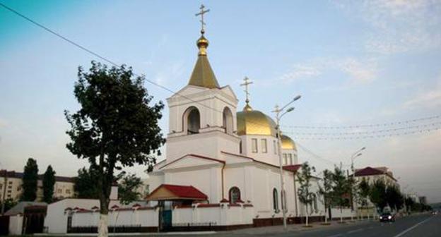 The Archangel Michael Church in Grozny. Photo by Sergei Krasnov http://ru.wikipedia.org/