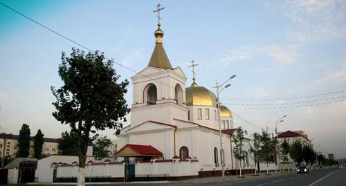 The Archangel Michael Church in Grozny. Photo by Sergei Krasnov http://ru.wikipedia.org/