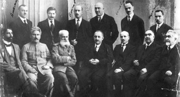 Cabinet Ministers of the Azerbaijan Democratic Republic (ADR). From left to right, sitting: A. Safikurdsky, H. Melik-Aslanov, S. Mekhmandarov, N. Usubbekov, M. Y. Djafarov, A. Gasanov and и A. N. Dostakov; standing: H. Amaspyur, R. Z. Kaplanov, A. Aminov, D. Gadjinsky, V. V. Klenovsky, N. Narimanbekov. Photo: https://www.ourbaku.com