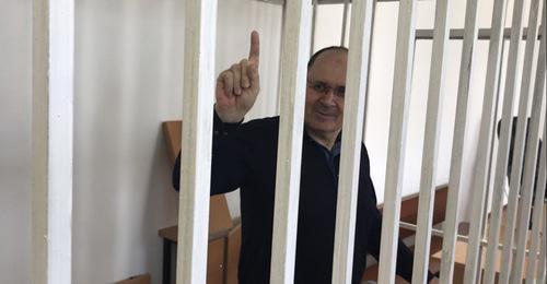 Oyub Titiev n the court room. Grozny, May 31, 2018. Photo by the press service of the Human Rights Centre "Memorial"