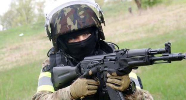 A law enforcer. Photo by the press service of the Russian National Anti-Terrorism Committee http://nac.gov.ru