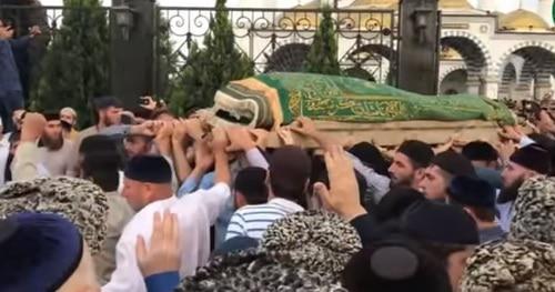 Funeral of Yusup Temirkhanov. Screenshot of the video https://www.youtube.com/watch?v=TfLNKnDpN4k