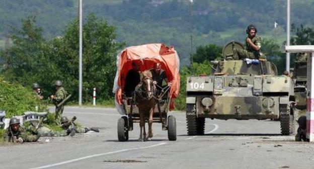 Russian soldiers took control over the Enguri River on August 19, 2008. Photo:  REUTERS / Umit Bektas (Georgia)