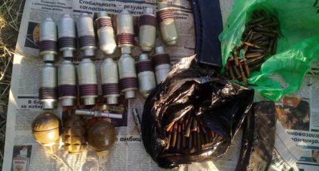 Ammunition found by law enforcers in Dagestan. Photo http://www.rosgvard.ru/ru/news/article/v-dagestane-vzryvotexniki-omon-unichtozhili-vzryvoopasnye-boepripasy