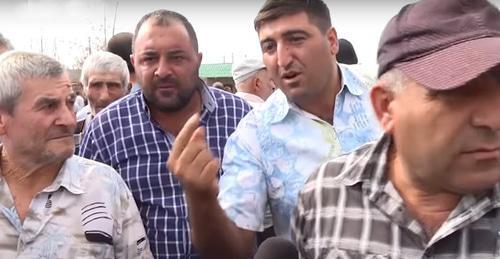 Armenian wine growers blocked road to Yerevan. September 4, 2018. Screenshot of the video by the user Ազատություն
https://www.youtube.com/watch?v=M4z478_F5dU