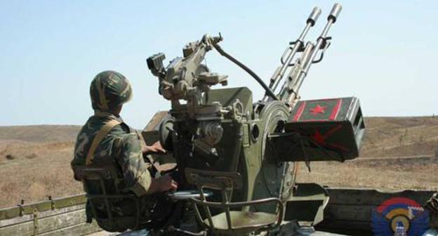 A soldier of the army of Nagorno-Karabakh. Photo http://www.nkrmil.am/gallery/photos/view/18