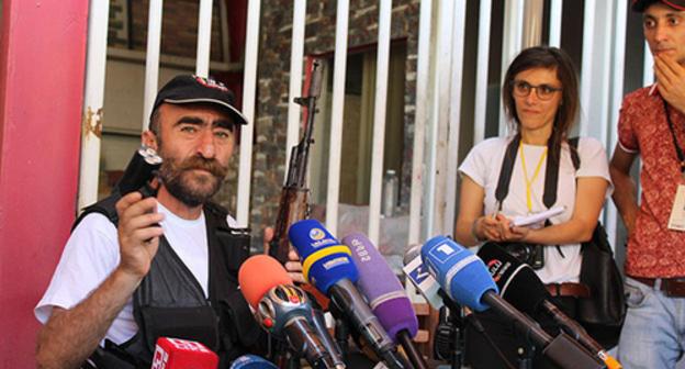 Press conference in the seized building of police unit, Yerevan, July 23, 2016. Photo by Tigran Petrosyan for the Caucasian Knot