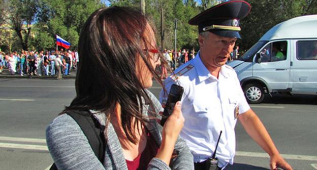 Anastasia Kadetova being detained during rally against the pension reform in Volgograd, September 9, 2018. Photo by Vyacheslav Yaschenko for the Caucasian Knot