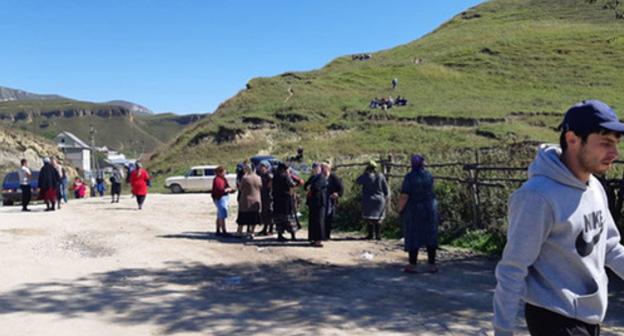 Residents of the Kendelen village. Photo by Lyudmila Maratova for the Caucasian Knot.