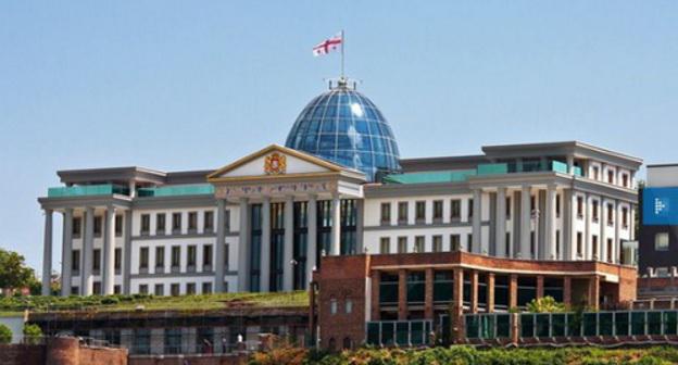 The Presidential Palace in Tbilisi. Photo ge.igotoworld.com/ru/poi_object/15366_presidential-palace-tbilisi.htm