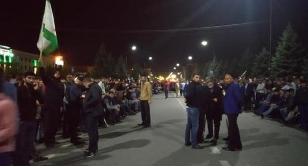 Protesters in the square of Magas. October 4, 2018. Photo by Izabella Yevloeva for the "Caucasian Knot"