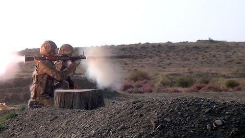 Azerbaijani soldiers take part in military drills, October 2018. Photo: Ministry of Defence of Azerbaijan, https://mod.gov.az/ru/news/motostrelkovye-podrazdeleniya-vypolnili-uprazhneniya-po-strelbe-video-24652.html