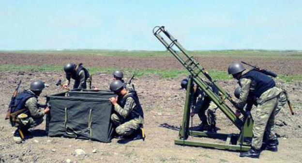 Azerbaijani soldiers, April 2018. Photo: press service of the Ministry of Defence of Azerbaijan, https://mod.gov.az/ru/news/provedeno-sorevnovanie-za-zvanie-luchshego-inzhenerno-sapernogo-otdeleniya-voinskogo-obedineniya-22462.html