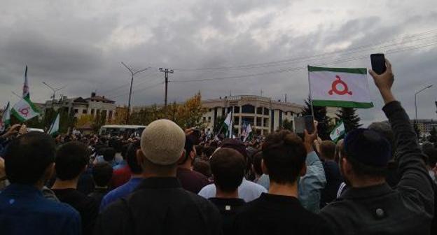 Ingush activists take part in protest rally against agreement on Chechen-Ingush border. Photo: Umar Yovloi for the Caucasian Knot