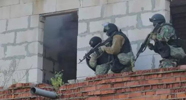 Law enforcers. Photo: NAC press service, http://nac.gov.ru