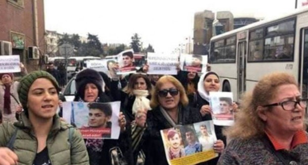 Rally in support of Mekhman Guseinov, Baku, January 3, 2019. Screenshot from MeydanTV video: https://www.youtube.com/watch?v=MkvK-QmgNZo&t=843s