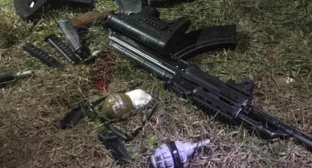 Weapons at the place of CTO in Northern Caucasus. Photo: NAC press service, http://nac.gov.ru/kontrterroristicheskie-operacii/v-dagestane-v-hode-kto-neytralizovan-bandit.html