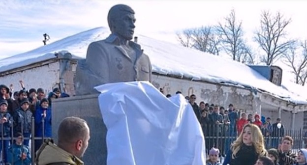 Monument to Mikhail Avagyan. Screenshot from Youtube video, https://www.youtube.com/watch?v=x27kIBLpZyo