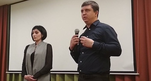Anna Zavgorodnyaya, the mother of Artyom Ponomarchuk, and Sergey Romanov, the head of the Krasnodar branch of the "Committee against Torture", at the presentation of the film named "Extreme South". Photo by Anna Gritsevich for the "Caucasian Knot" Anna Zavgorodnyaya, the mother of Artyom Ponomarchuk, and Sergey Romanov, the head of the Krasnodar branch of the "Committee against Torture", at the presentation of the film named "Extreme South". Photo by Anna Gritsevich for the "Caucasian Knot"