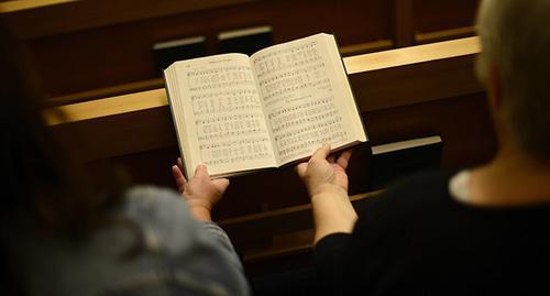 Mormons in a church. Photo: REUTERS/Dylan Martinez