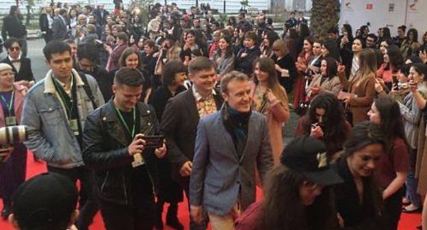 Participants and guests of the opening ceremony at the Sukhumi International Film Festival SIFF-2019. Photo by Dmitry Stateynov for the "Caucasian Knot"