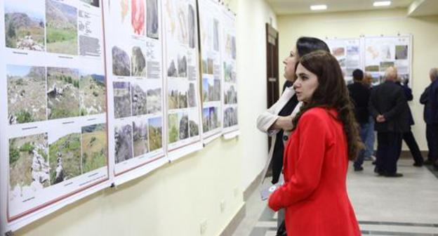 A photo exhibition in Stepanakert. Photo by Alvard Grigoryan for the "Caucasian Knot"