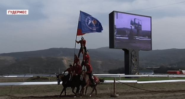 Races at a hippodrome in Gudermes. Screenshot from video report by TV Company 'Grozny', https://www.youtube.com/watch?v=bVRrAIhfkEc