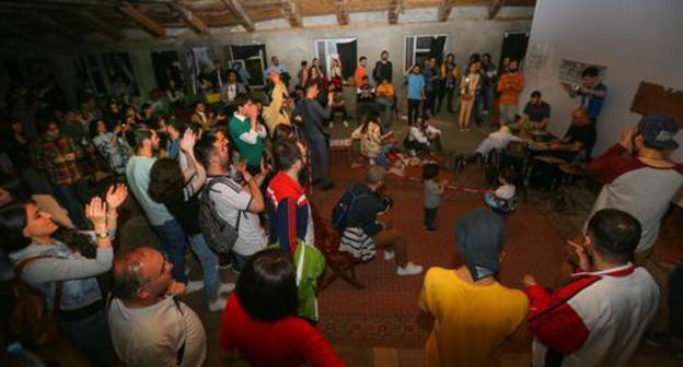 Activists who stayed in the "Salaam Cinema" building for the night. Photo by Aziz Karimov for the Caucasian Knot