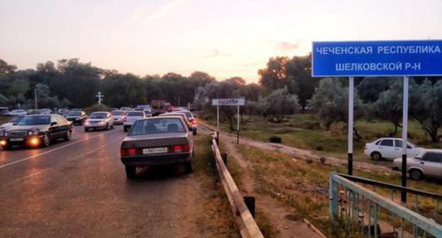 A Chechen road sign installed in the outskirt of the city of Kizlyar. Photo by Ilyas Kapiev for the "Caucasian Knot"