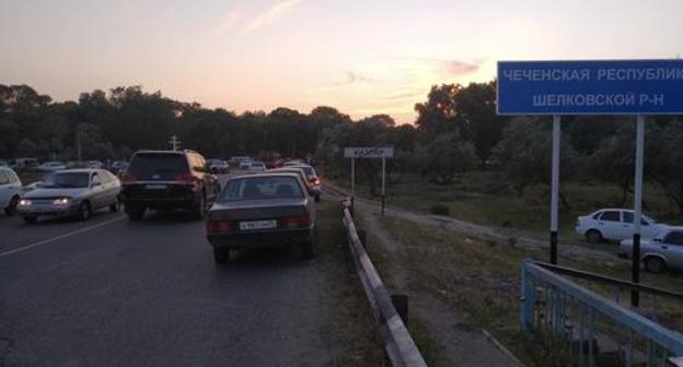 A Chechen signpost in the outskirt of Kizlyar, a city of Dagestan. Photo by Ilyas Kapiev for the "Caucasian Knot"