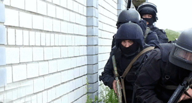 Law enforcers. Photo http://nac.gov.ru/obuchenie-zhurnalistov/v-ryazanskoy-oblasti-proshli-zanyatiya-na-uchebno.html