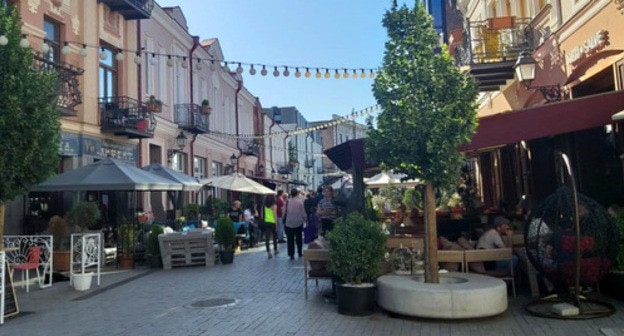 A street in Tbilisi. Photo by Nina Tumanova for the "Caucasian Knot"