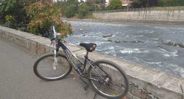 A bike in the embankment in Vladikavkaz. Photo by Ekaterina Gerasimova