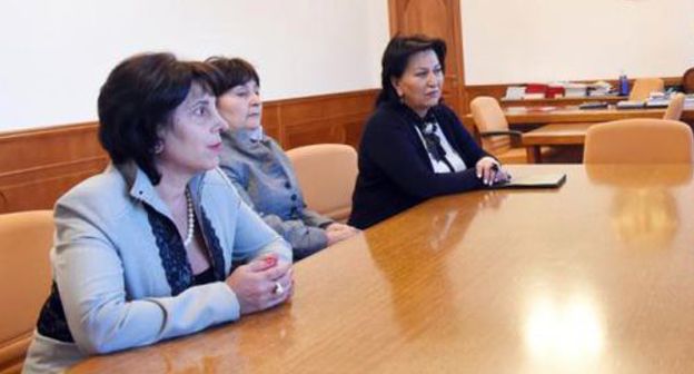 Representatives of the socio-cultural public organization "Mother Armenia XXI" at a meeting. Photo by the press service of the President of Nagorno-Karabakh