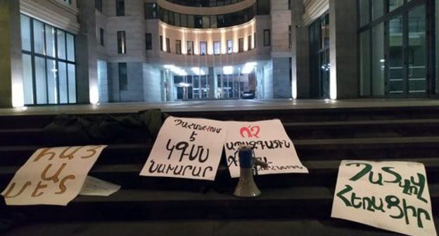 Posters on the stairs of the government building in Yerevan: "Proarmenian!", "A minister needed", "Say to anti-national grants!", and "Go away with dignity!". November 8, 2019. Photo by Tigran Petrosyan for the "Caucasian Knot"