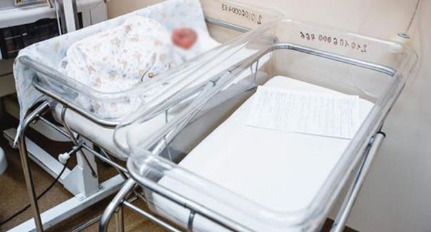 Baby boxes in a delivery room. Photo by Denis Yakovlev / Yugopolis http://www.yugopolis.ru/news/v-krasnodarskom-bebi-bokse-ostavili-4-mesyachnuyu-devochku-113250