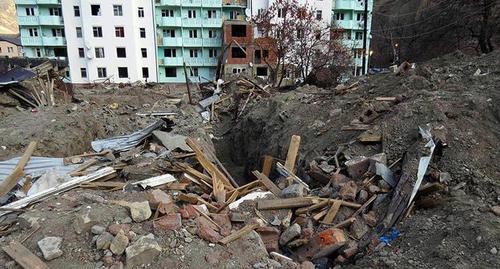 Consequences of the counter-terrorist operation in the Dagestani settlement of Vremenny, 2014. https://memohrc.org/ru/news/dagestan-itogi-specoperacii-v-poselke-vremennyy-foto