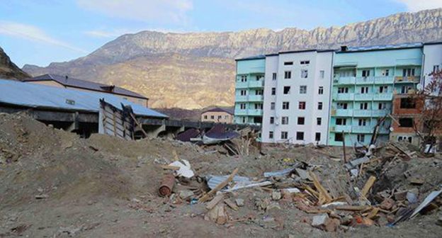 Village of Vremenny after special operation, December 2014. Photo: press service of HRC ‘Memorial’, https://memohrc.org/ru/news/dagestan-itogi-specoperacii-v-poselke-vremennyy-foto