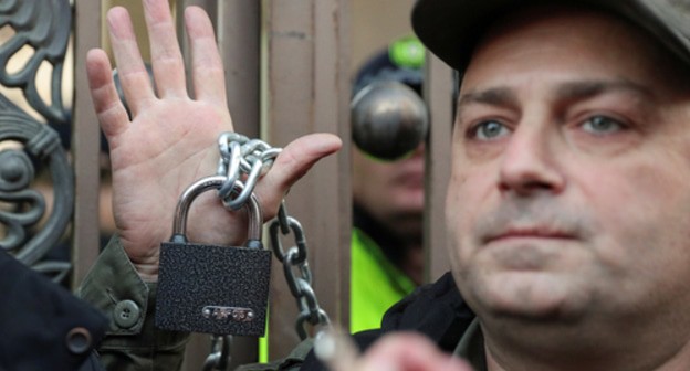 A police officer in Georgia. Photo: REUTERS/Irakli Gedenidze