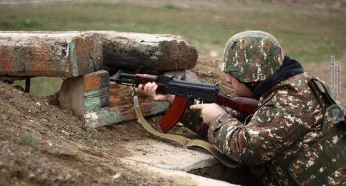 A soldier of the Armenian army. Photo by the press service of the Ministry of Defence of Armenia http://www.mil.am/hy/news/6254