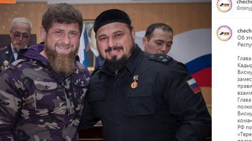 Ramzan Kadyrov and Abuzayd Vismuradov. Screenshot of the Instagram post by 'Chechnya segodnya' group. https://www.instagram.com/p/B8yxSW8ofUe/