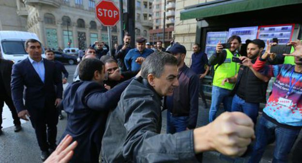 The detention of Ali Kerimli. Photo by Aziz Karimov for the "Caucasian Knot"