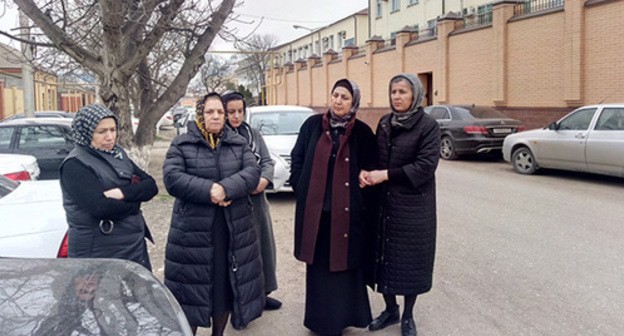 Relatives of the killed Dagestani residents at the Supreme Court of Chechnya. March 10, 2020. Photo by Rasul Magomedov for the "Caucasian Knot"