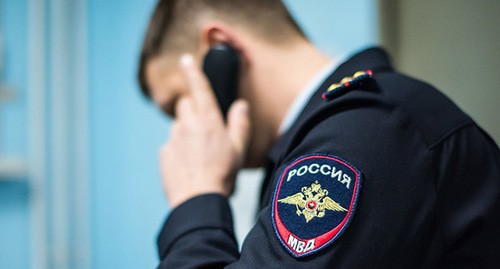 A police officer. Photo © Yelena Sineok, Yuga.ru